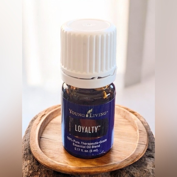 Young Living Loyalty Essential Oil 5ml NWT - Picture 1 of 4